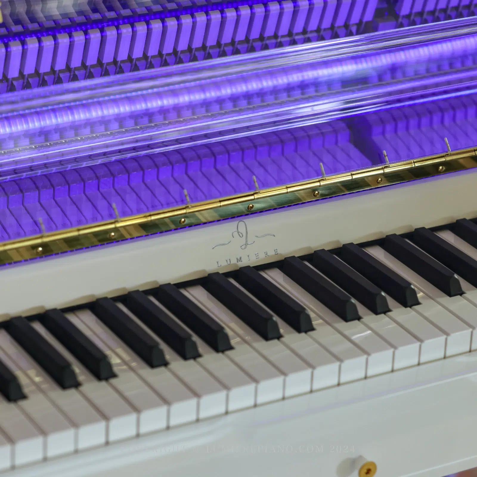 Lumiere crystal upright piano white with gold_05